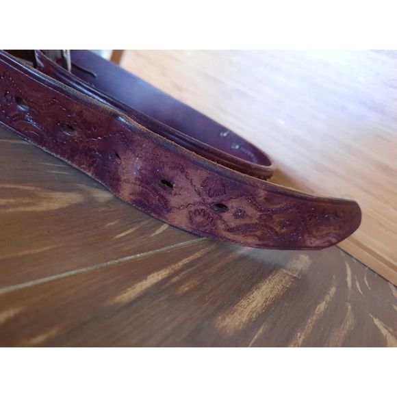 Mens Leather Tooled Scorpion Belt Well Worn Scuffed Size 42 - Picture 4 of 6
